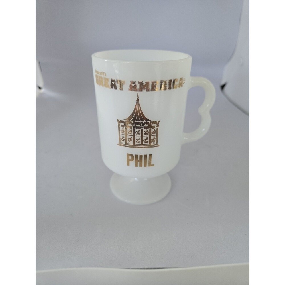 RARE Vintage Marriott's Great America White Milk Glass Pedestal Footed Mug Foil